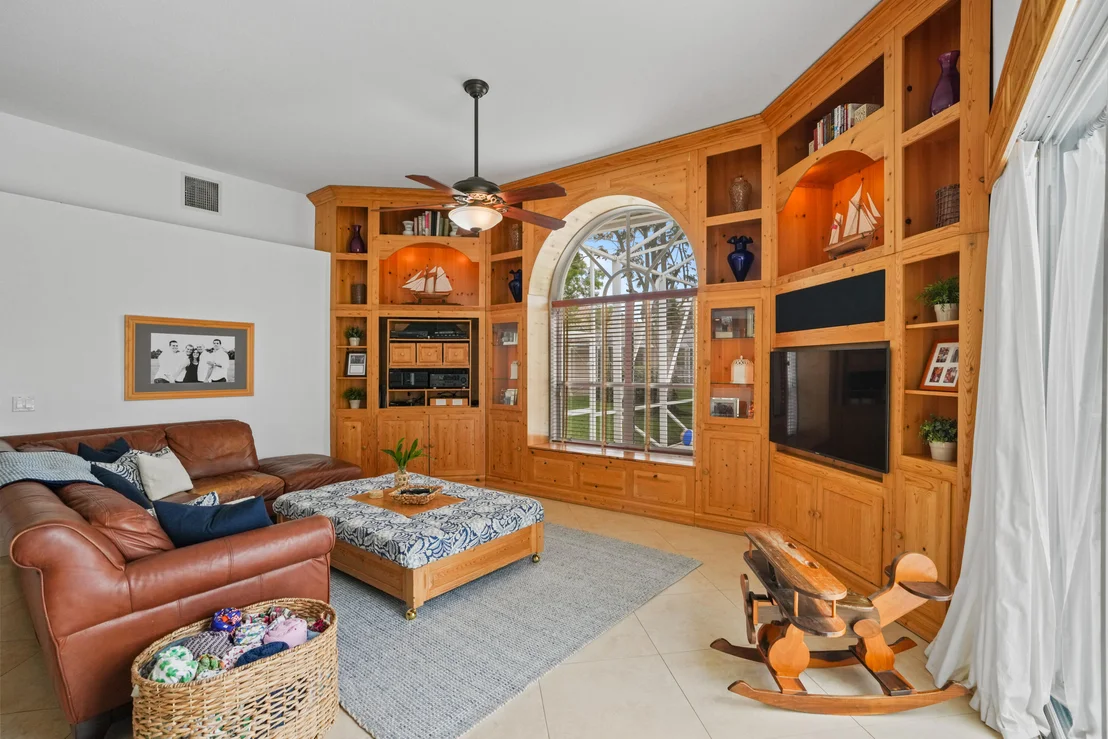 Photo of 16245 Seneca Circle
