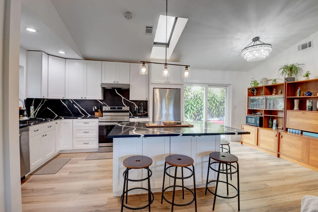 Photo of 4817 Lincoln Road