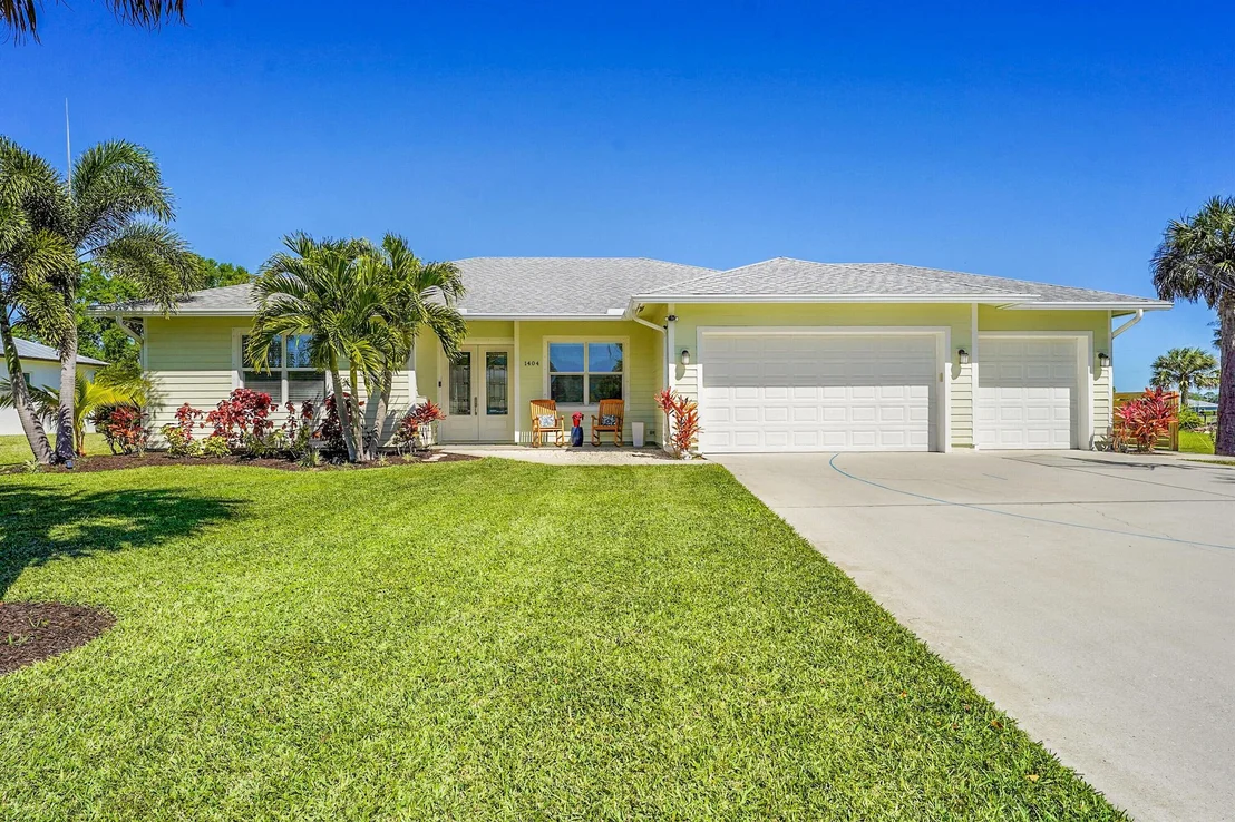 Photo of 1404 Lone Pine Drive