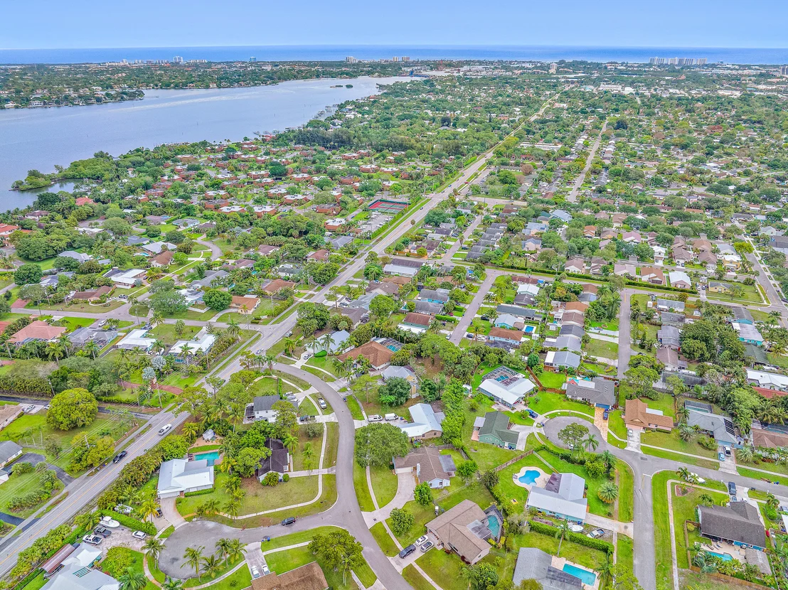 Photo of 707 Greenwood Drive
