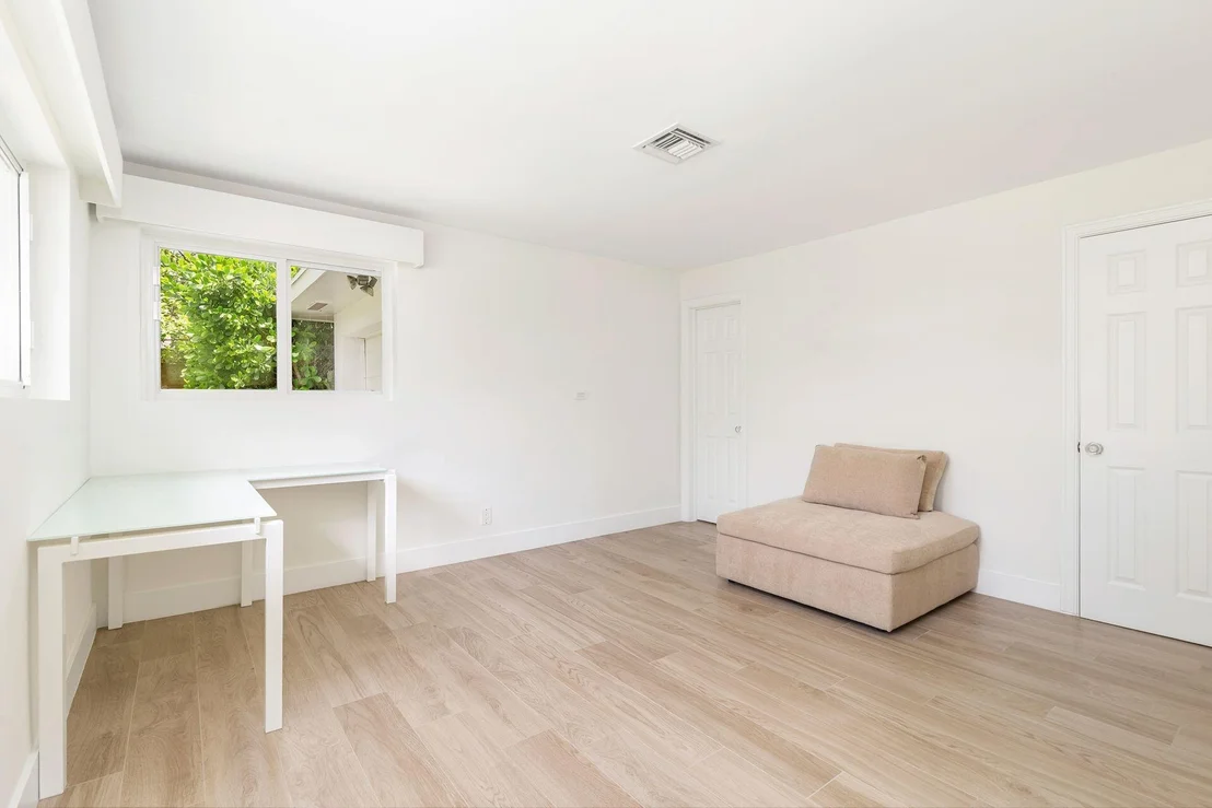 Photo of 7926 Pine Tree Lane