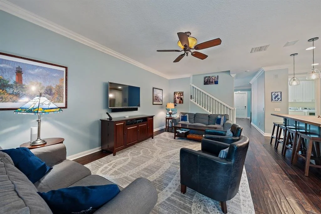 Photo of 338 Caravelle Drive