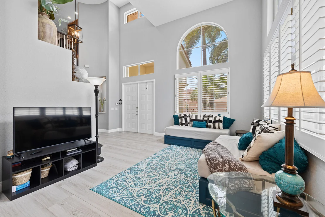 Photo of 4390 Mariners Cove Drive