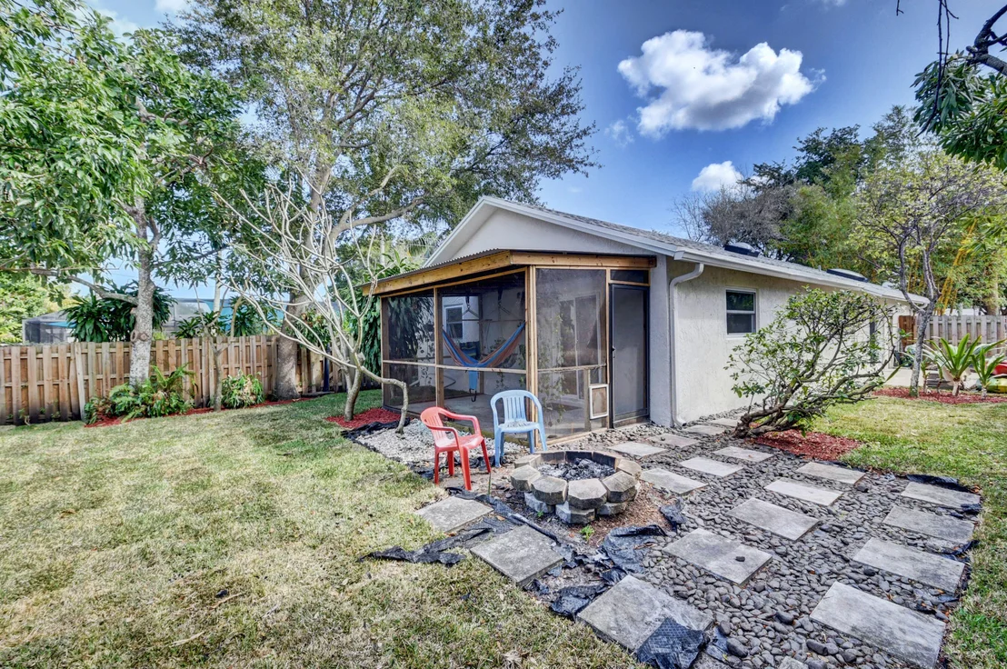 Photo of 4817 Lincoln Road