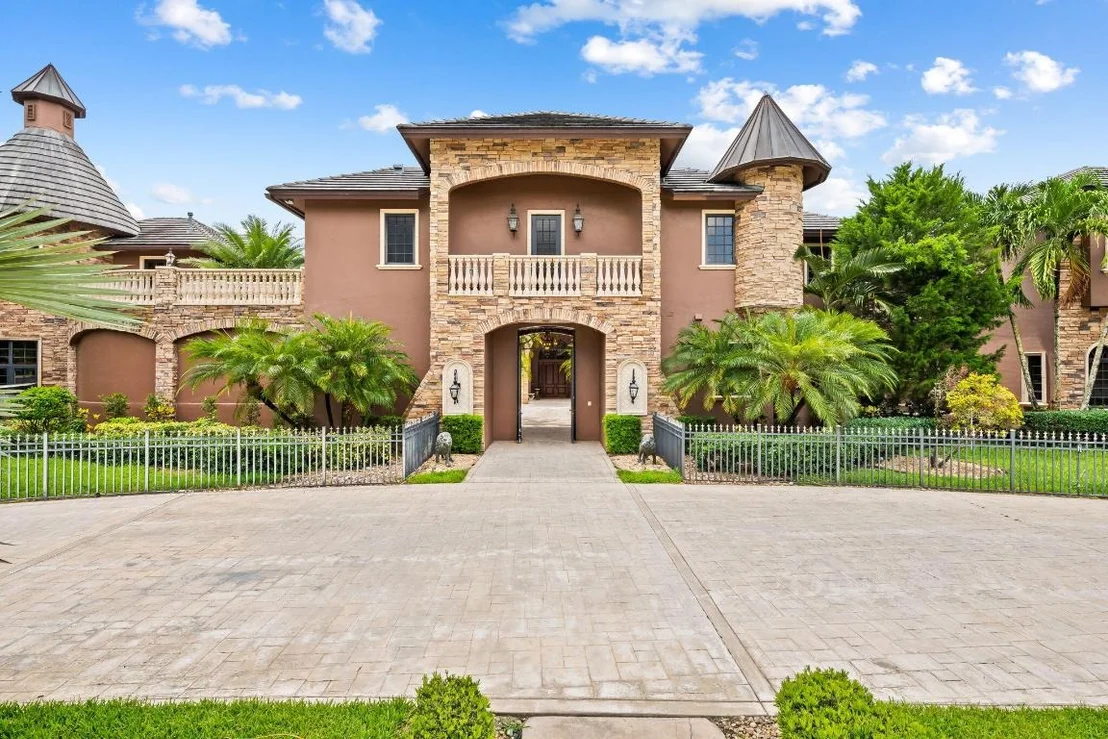 Photo of 6300 Riverside Drive
