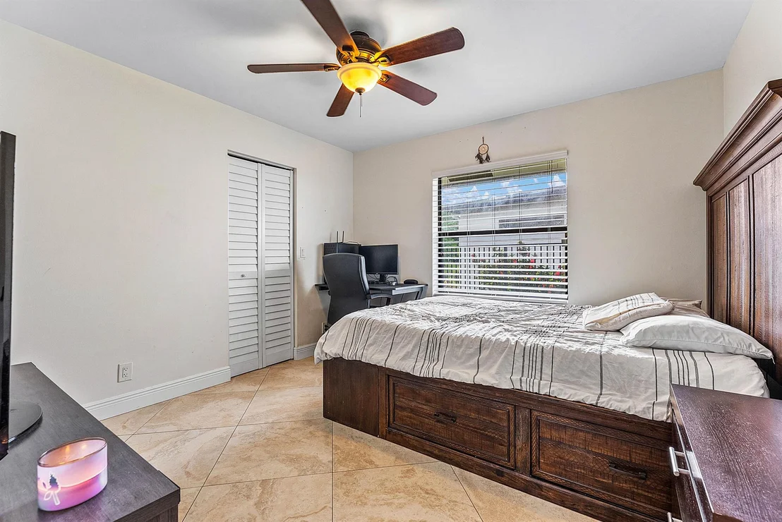 Photo of 9847 Sun Pointe Drive