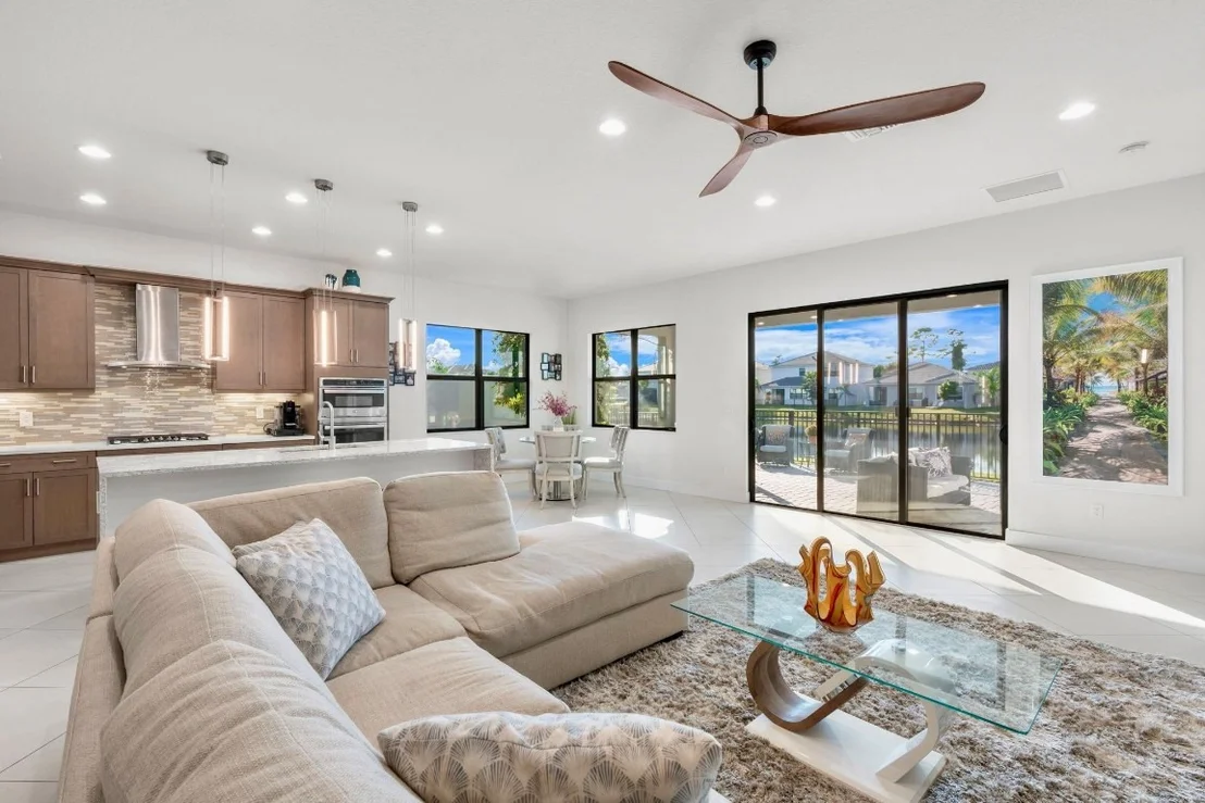 Photo of 7315 Estero