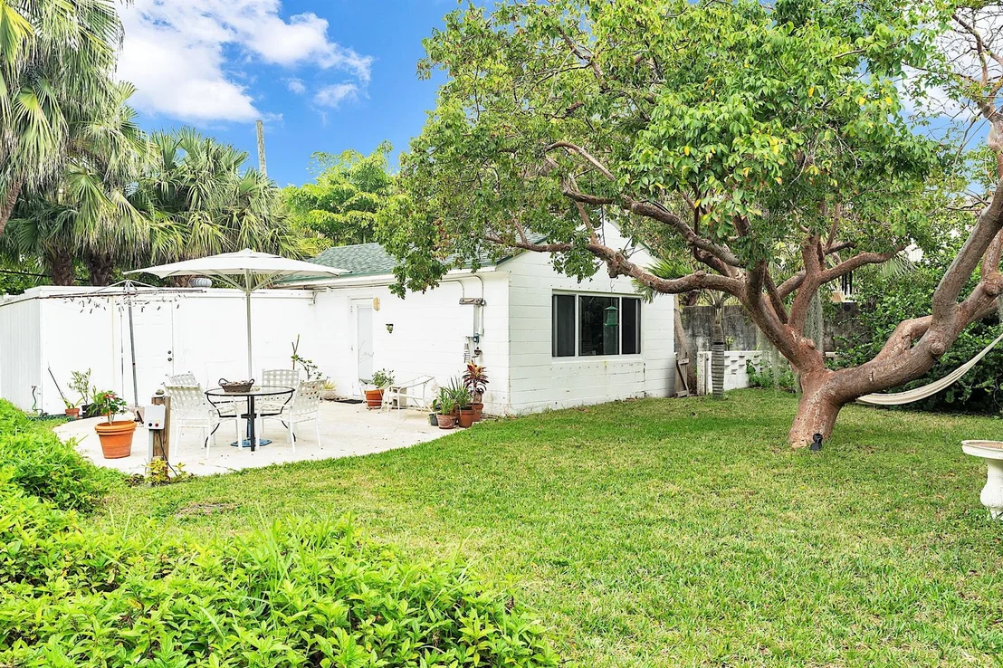 Photo of 12 E Ocean Avenue