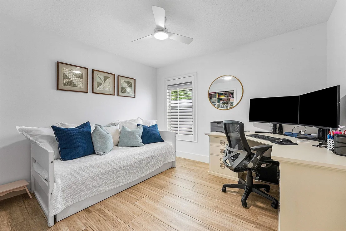 Photo of 621 Anchor Point