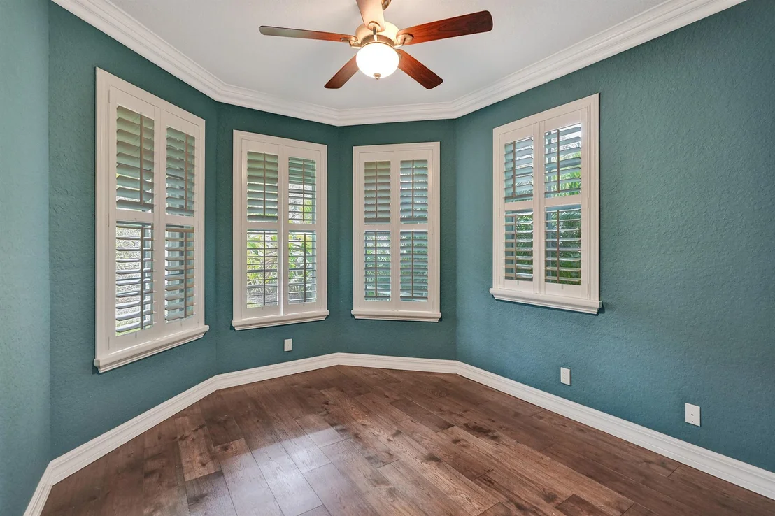 Photo of 115 Edenberry Avenue