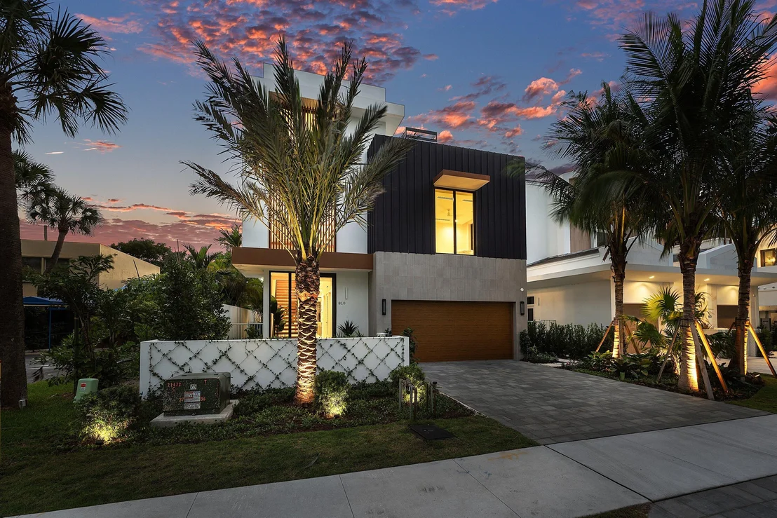Photo of 810 Palm Trail