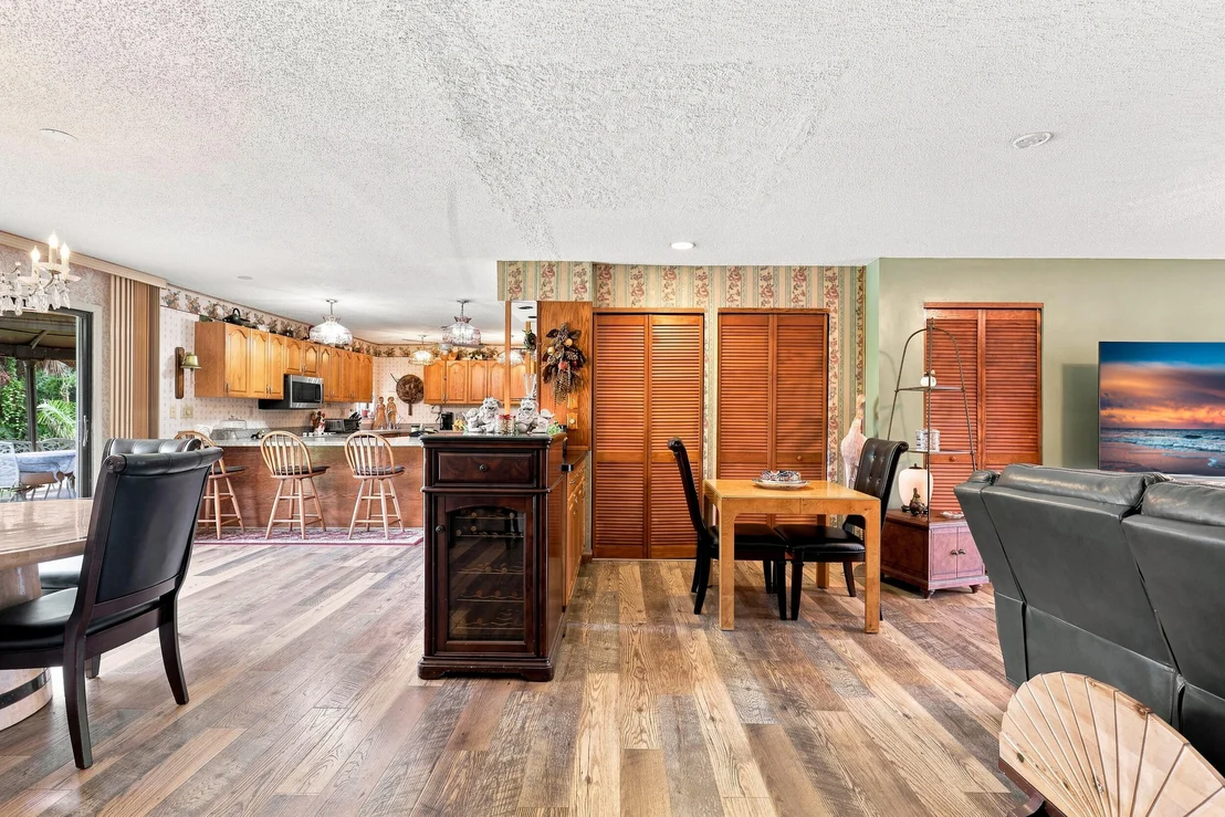 Photo of 12871 COMPTON Road