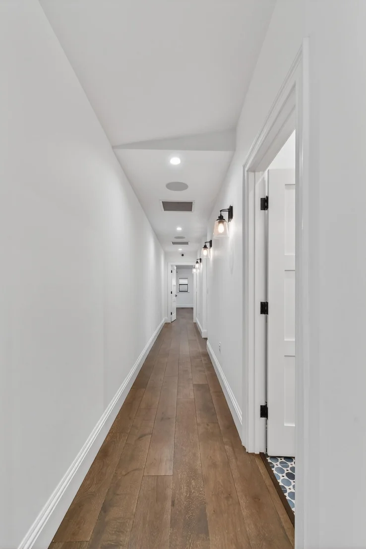 Photo of 105 W Tarpon Lane