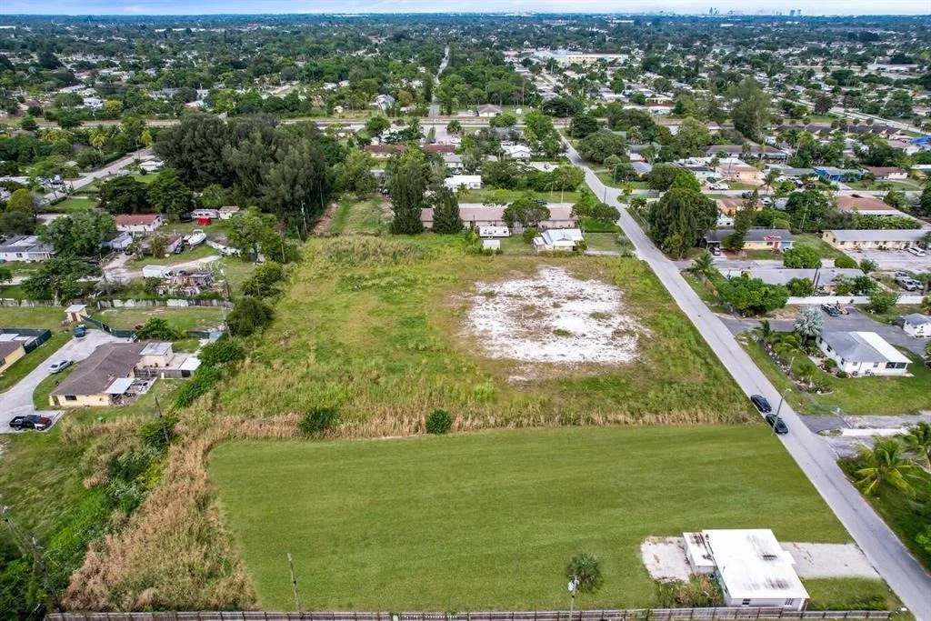 Photo of 3699 Coconut Road