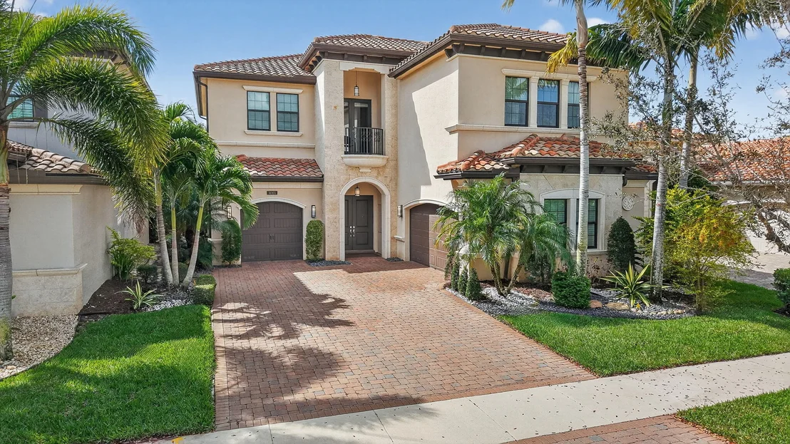 Photo of 16921 Pavilion Way