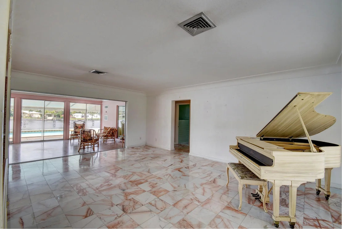 Photo of 7071 Pine Tree Lane
