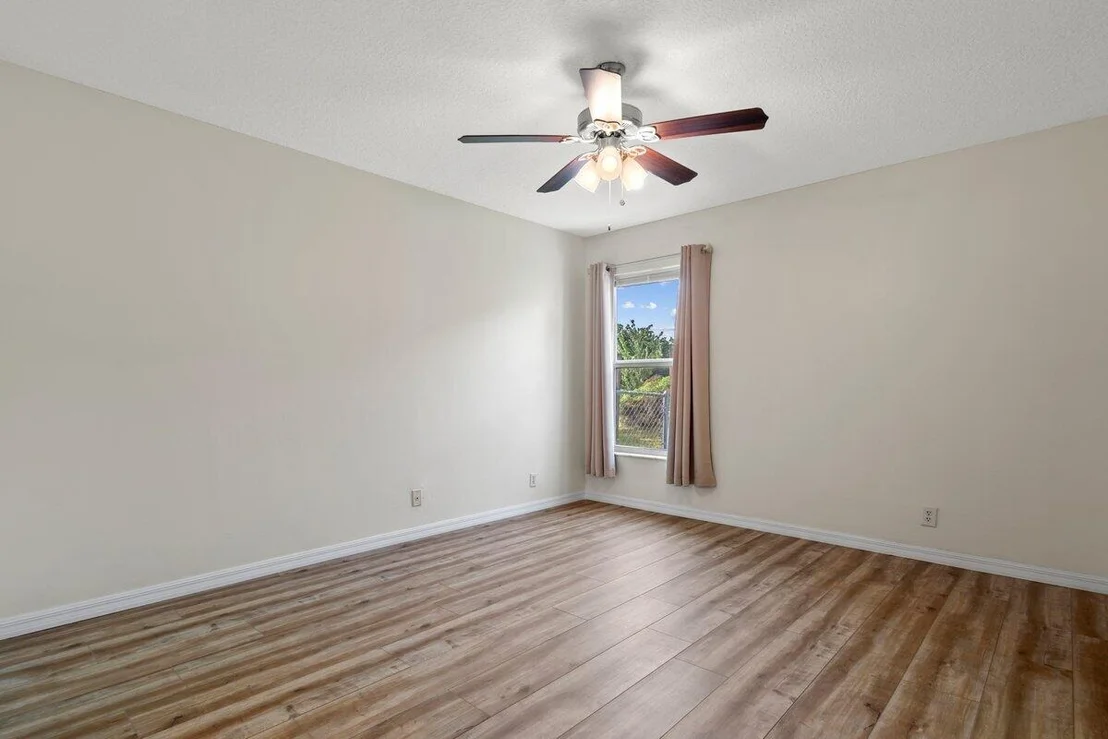 Photo of 186 Martin Circle