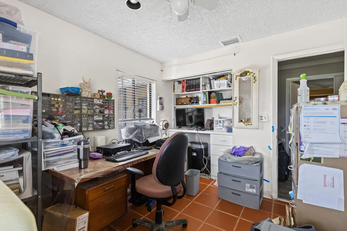 Photo of 21665 Sutters Lane