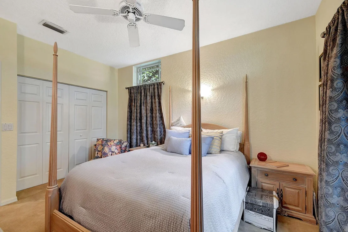 Photo of 2773 Hampton Circle S