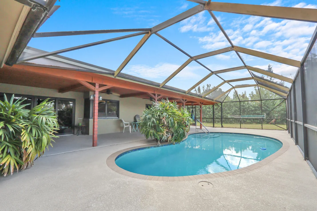 Photo of 563 NW 13th Drive