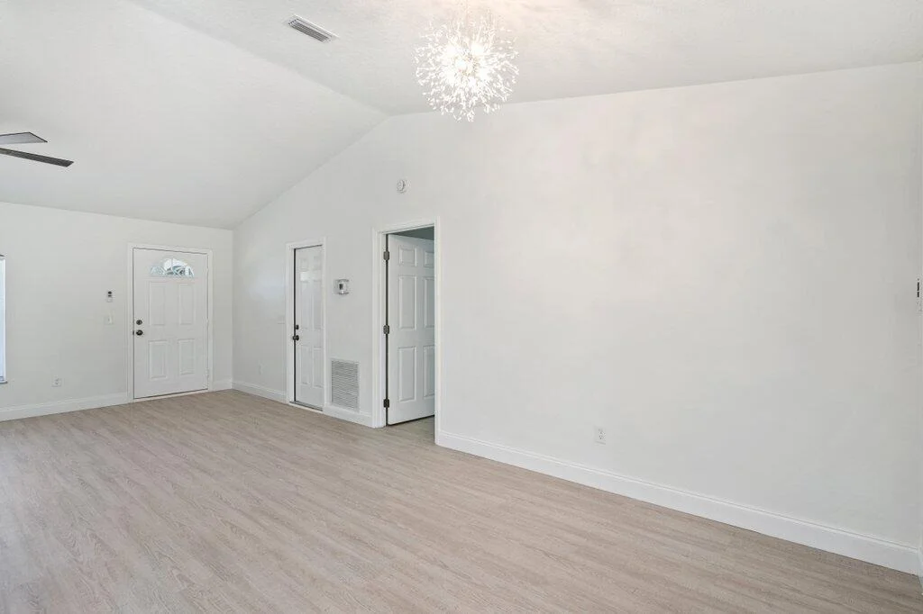Photo of 7403 Paso Robles Boulevard