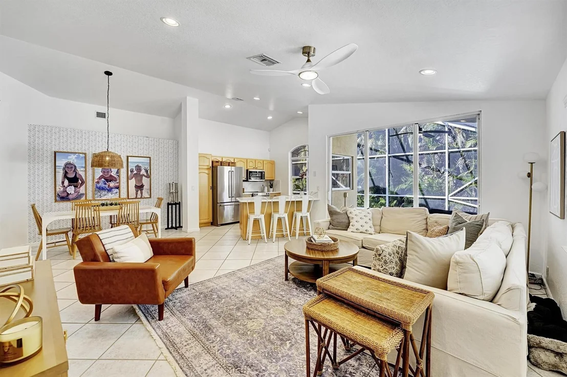 Photo of 5445 Grande Palm Circle