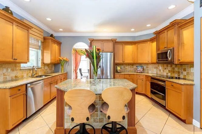 Photo of 2352 Thomson Way