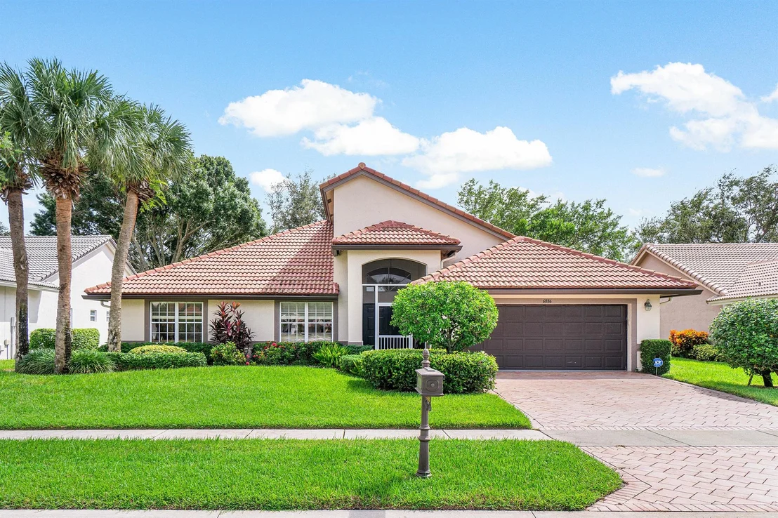 Photo of 6886 Grenelefe Road