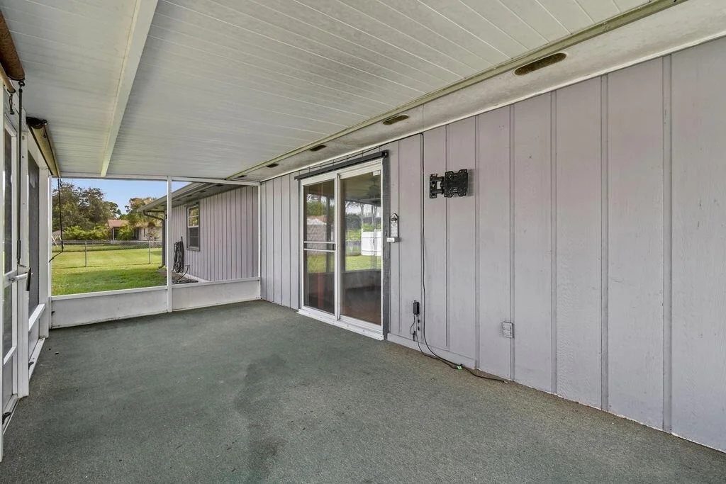 Photo of 5501 Palm Drive
