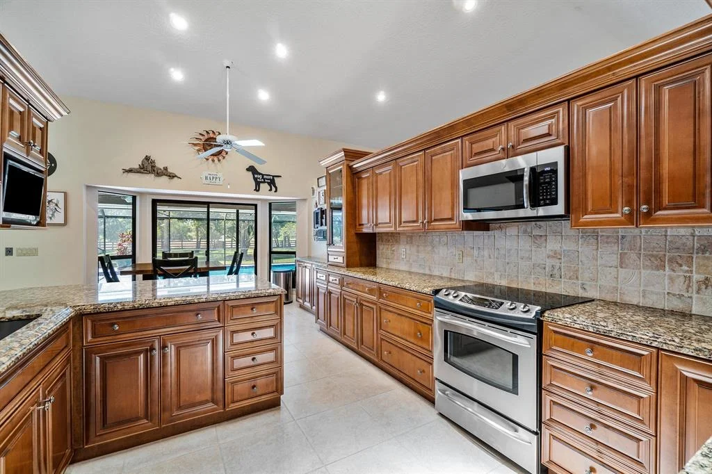 Photo of 13840 Greentree Trail