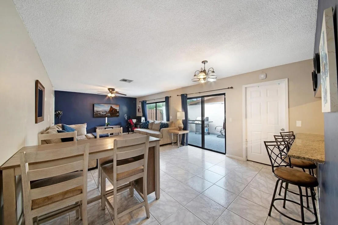 Photo of 2075 SW 24th Circle