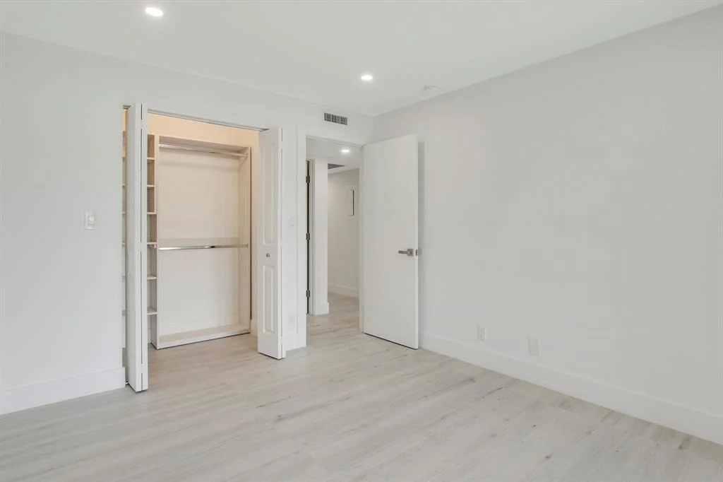 Photo of Unit K1 at 1905 Bermuda Circle