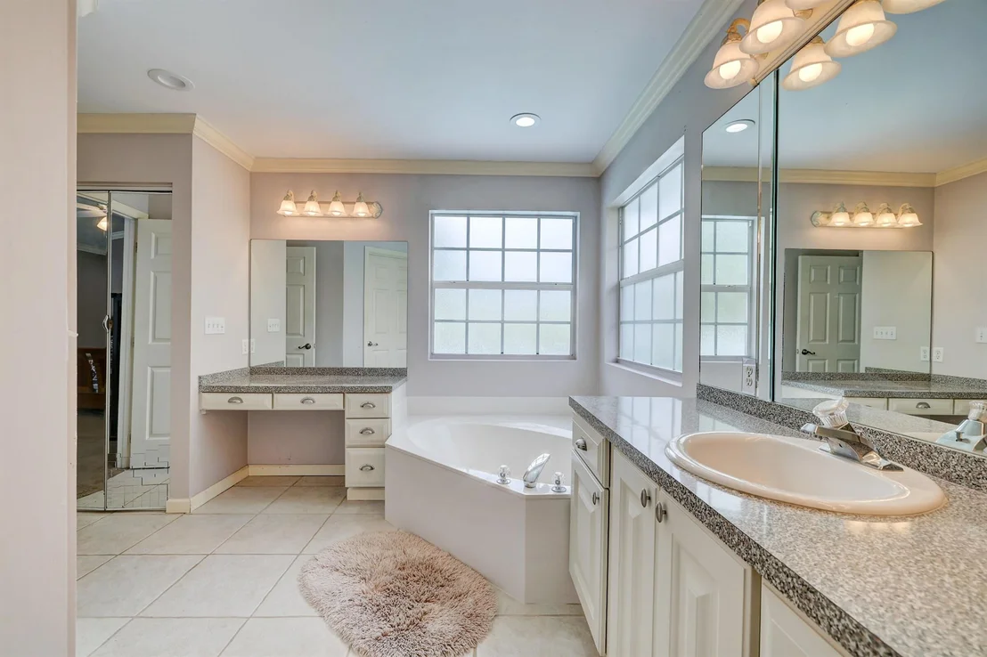 Photo of 8680 Moco Lane