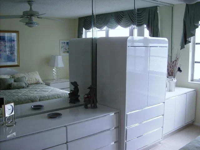 Photo of Unit 708 at 3510 Oaks Way