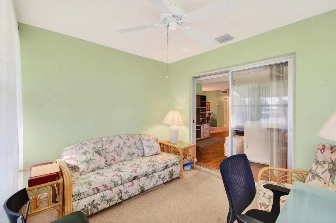 Photo of Unit D at 417 High Point Boulevard