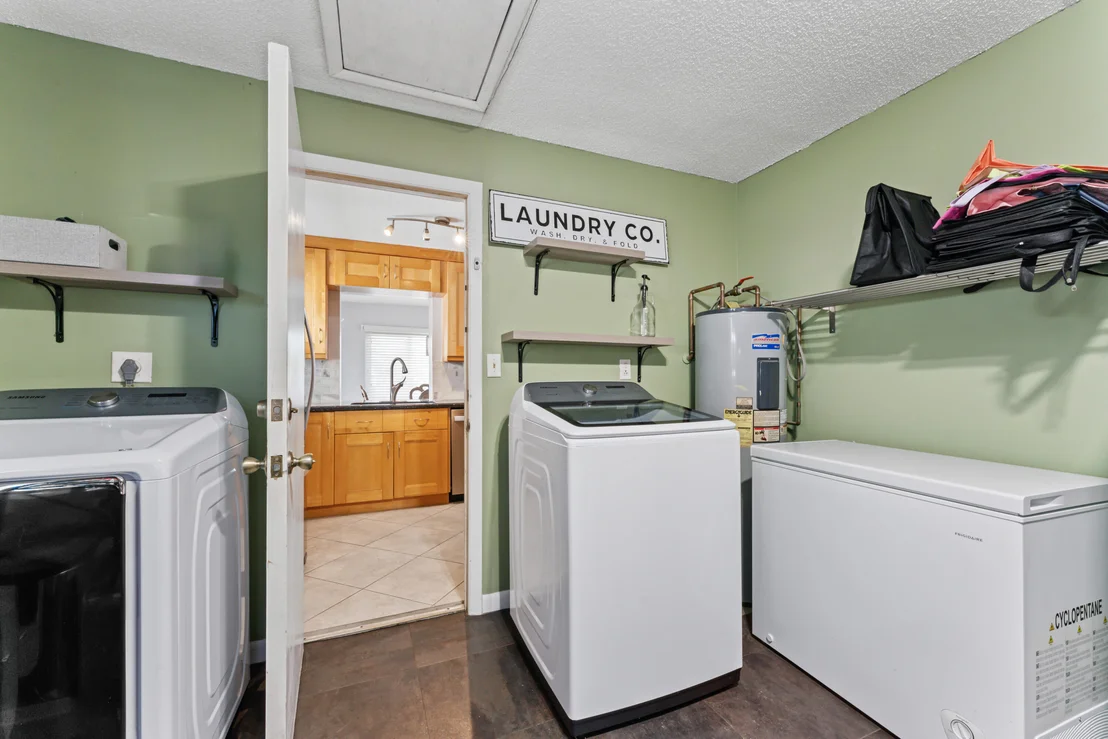 Photo of 7123 Pine Manor Drive