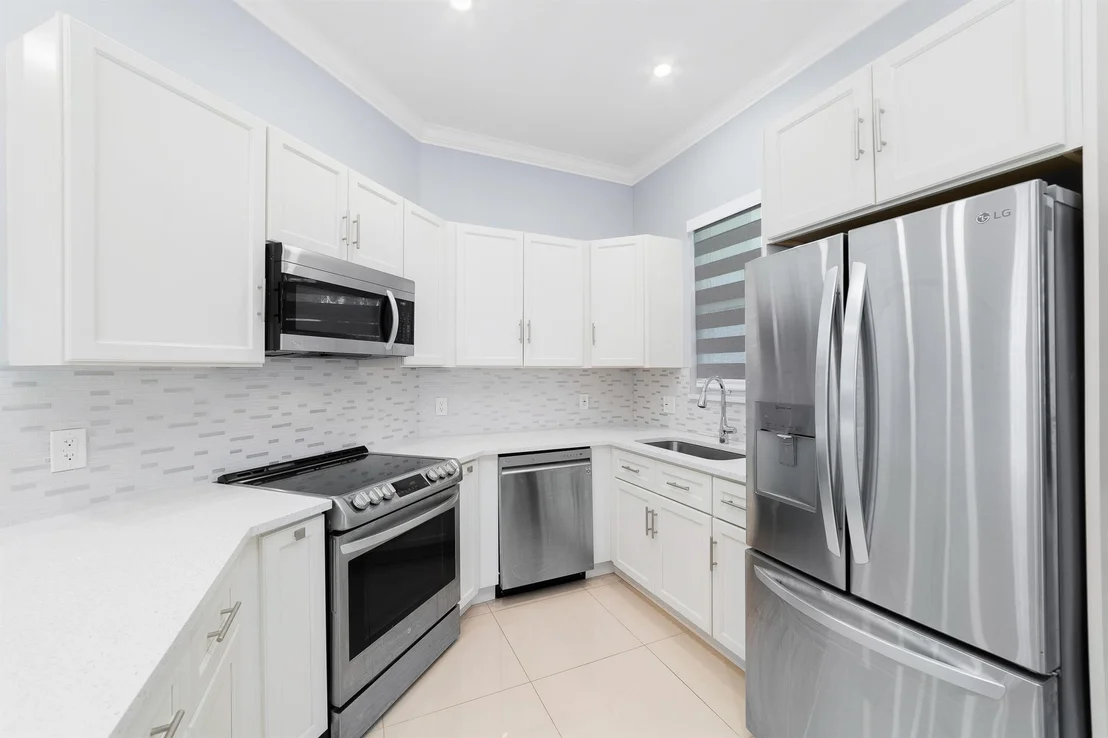 Photo of 328 Jackson Avenue