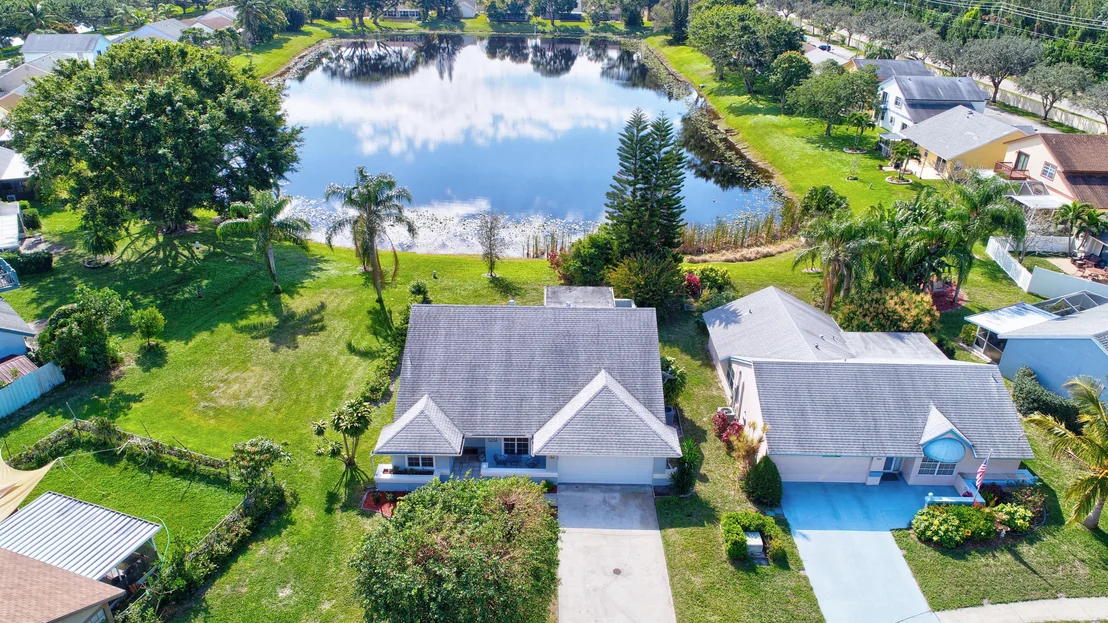 Photo of 1844 Edgewater Drive
