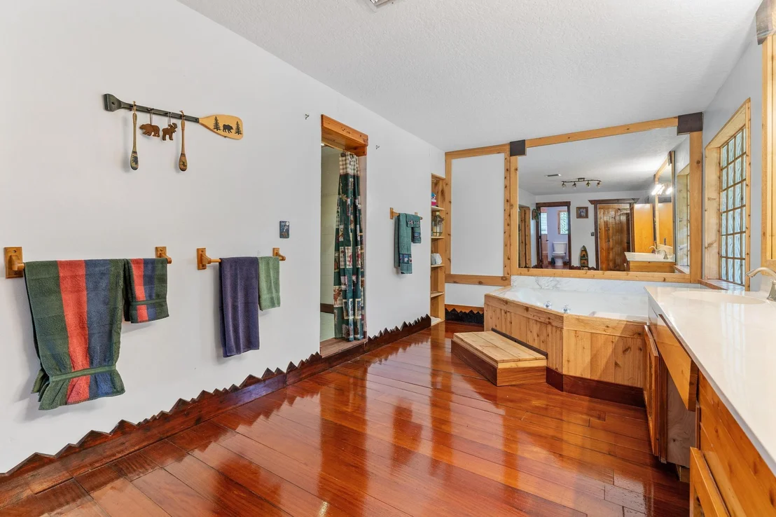 Photo of 3182 Custer Avenue