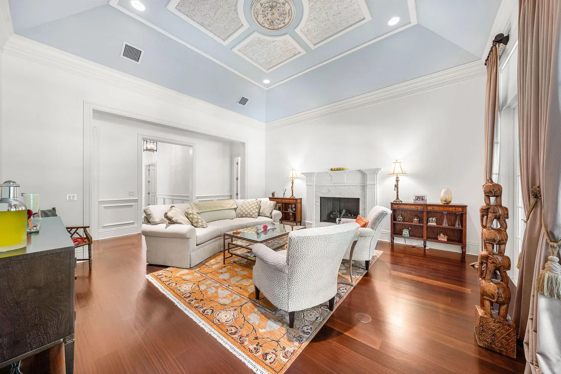 Photo of 2460 Queen Palm Road