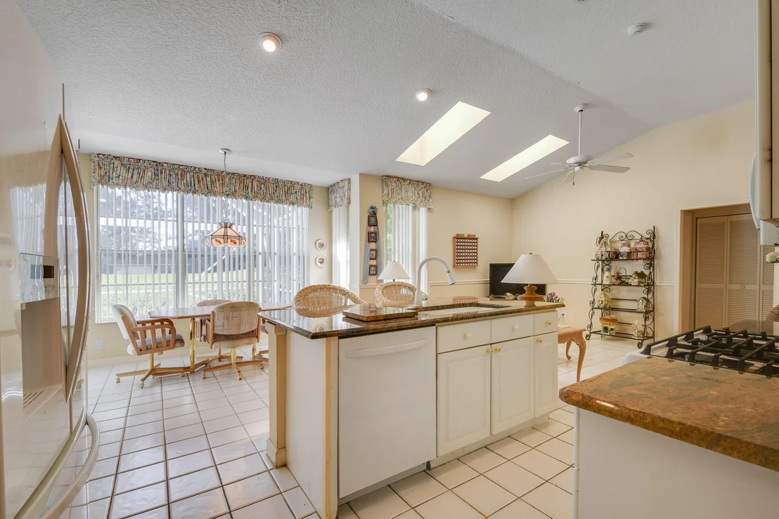 Photo of 224 Eagleton Estate Boulevard