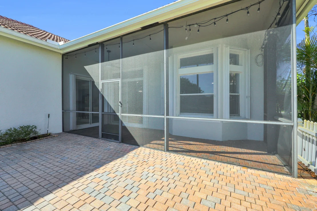Photo of 7041 SE Bay Hill Drive
