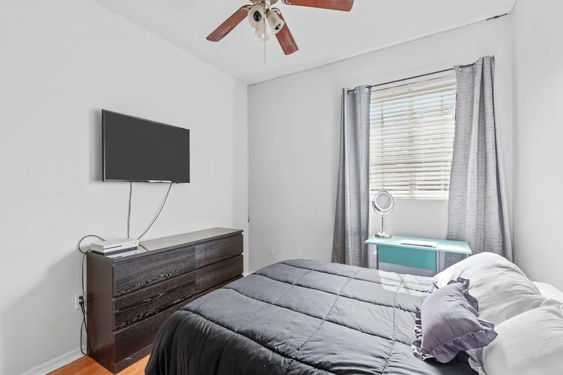 Photo of 5540 American Circle