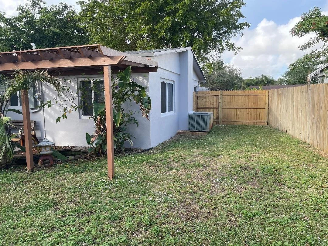 Photo of 1030 NE 23rd Place