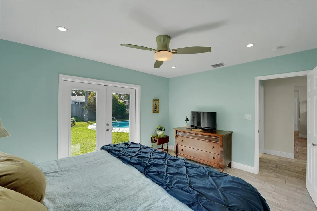 Photo of 17 SE 9th Avenue