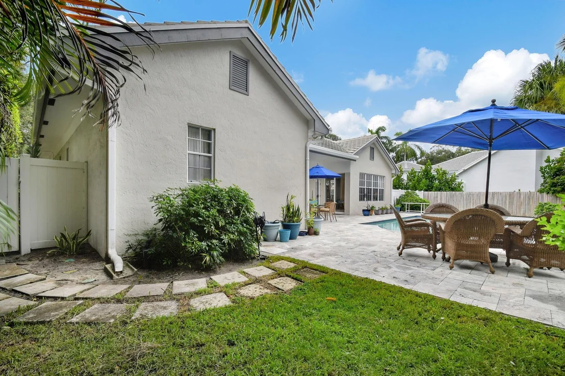 Photo of 2773 Hampton Circle S