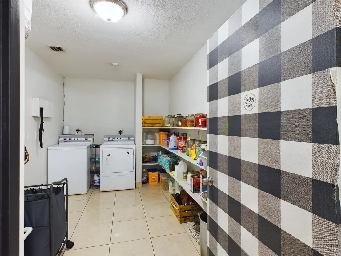 Photo of 2267 NE 54th Trail