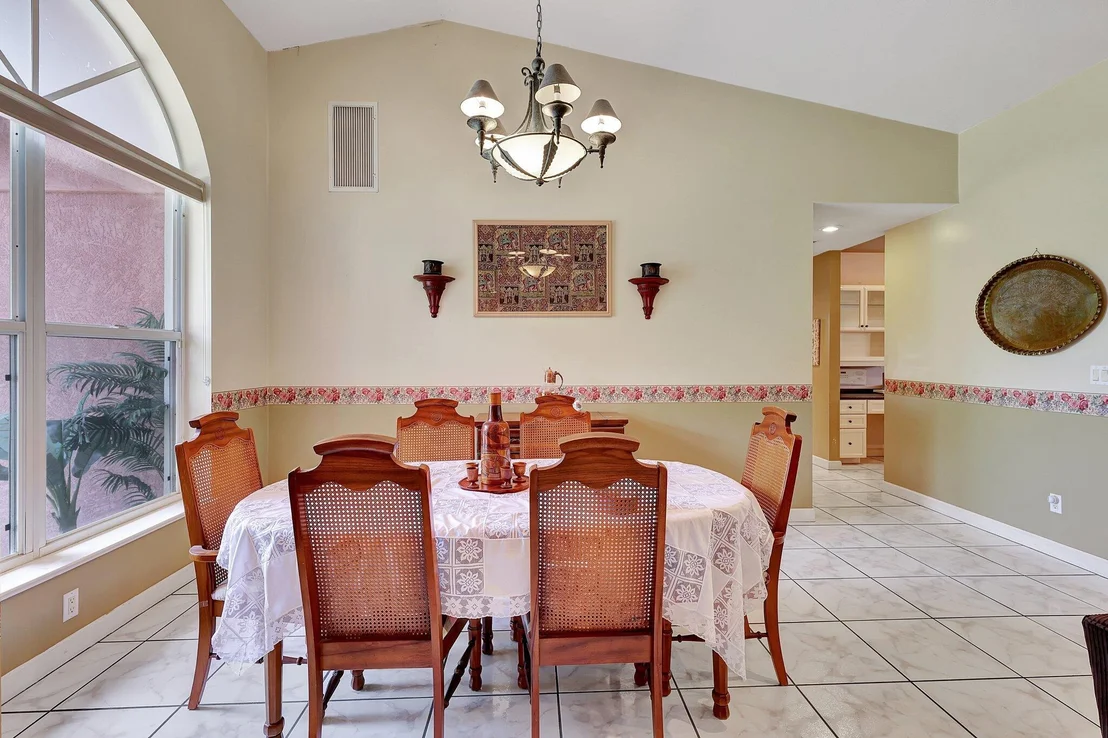 Photo of 1624 SW Gregor Way Way