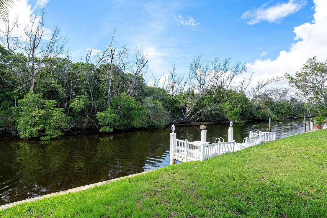 Photo of 348 E Alexander Palm Road