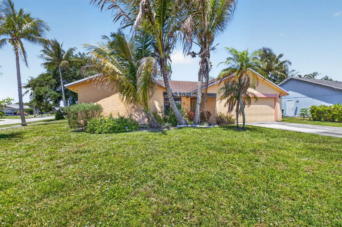 Photo of 9389 Longmeadow Circle